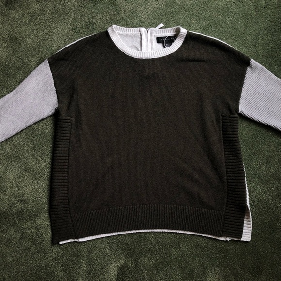 Sweater - Picture 2 of 4